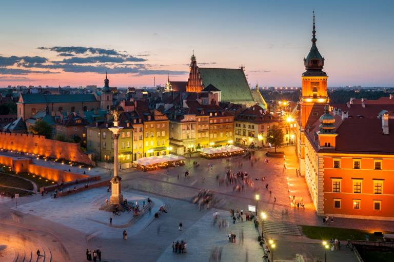 Discover Warsaw at night 8 epic things to do